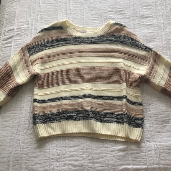 Sweater - Picture 1 of 2